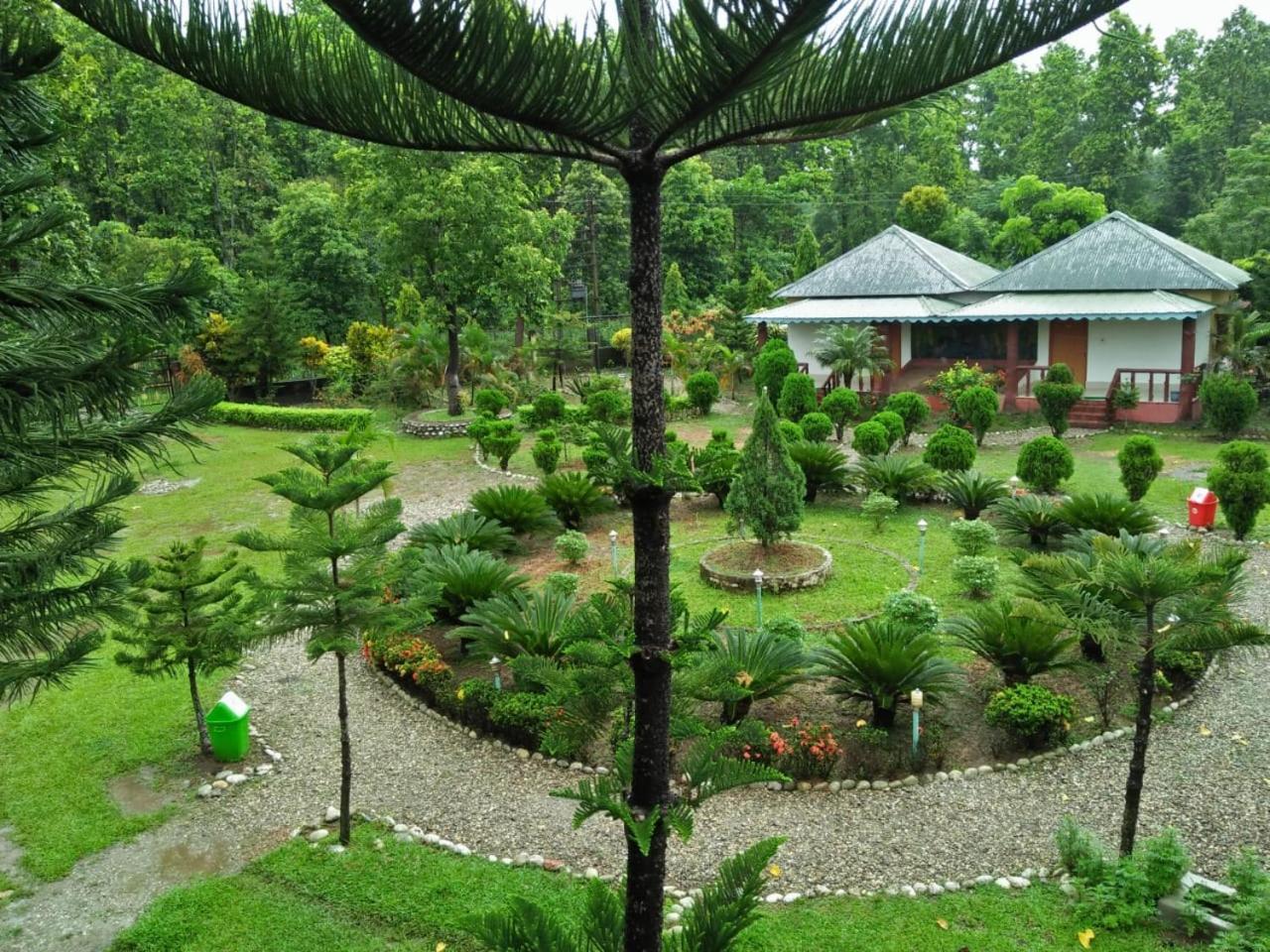 Kadambini Resort ลาตากูรี ภายนอก รูปภาพ
