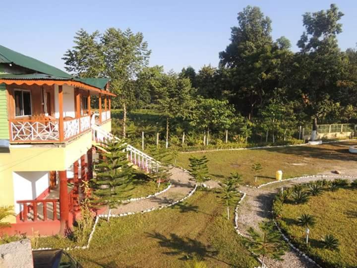 Kadambini Resort ลาตากูรี ภายนอก รูปภาพ